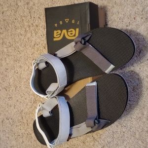 Teva men's original universe.  Black and white.  Size 12.